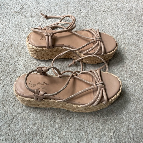 Platform wrap around woven sandals - Picture 1 of 4